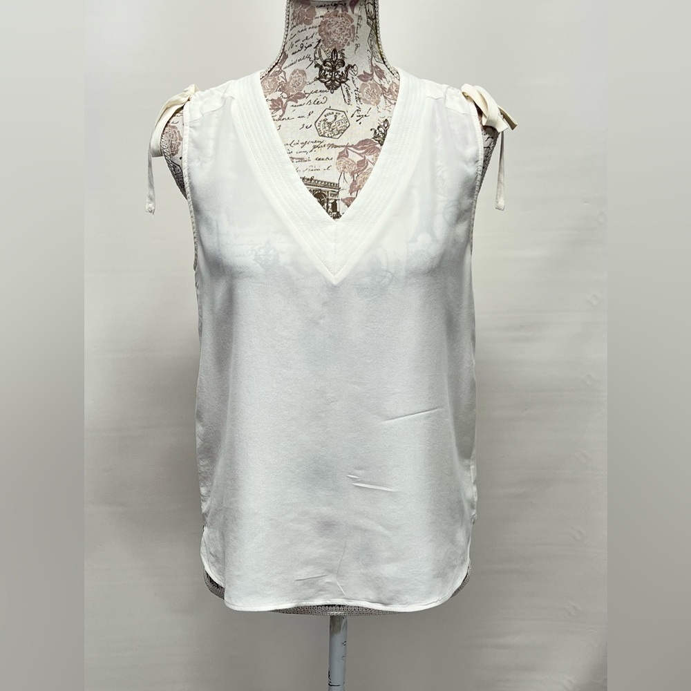 IKKS WOMAN Ivory Silk V neck sleeveless‎ blouse size S.